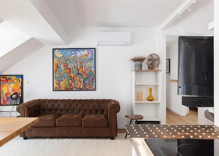 Historical Gem In Bairro Alto